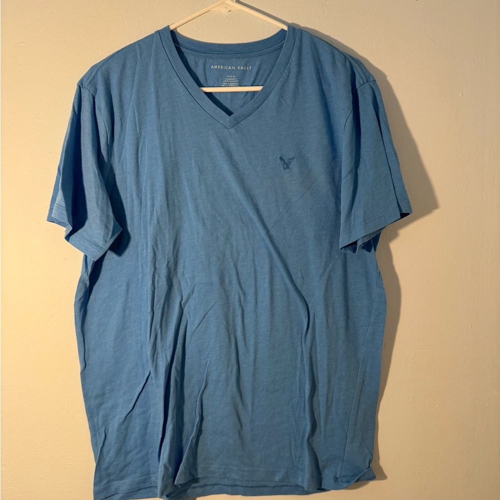 Amrrican Eagle v neck